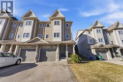 208 TEMPLEWOOD Drive  Kitchener, ON N2R 0A3