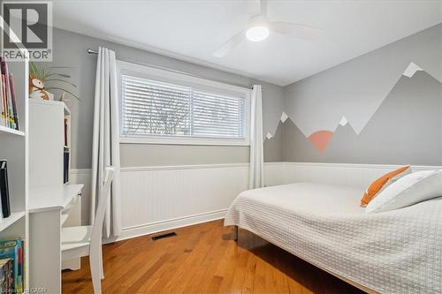 319 Erindale Drive, Burlington, ON - Indoor Photo Showing Bedroom