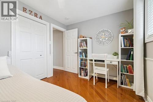 319 Erindale Drive, Burlington, ON - Indoor Photo Showing Bedroom