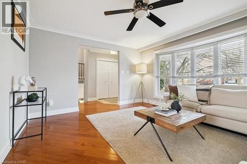 319 Erindale Drive, Burlington, ON - Indoor Photo Showing Living Room