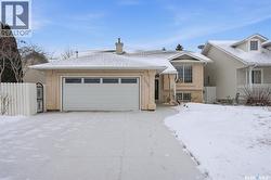1002 Pezer CRESCENT  Saskatoon, SK S7S 1K1