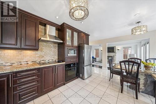 1031 Blueheron Boulevard, Mississauga, ON - Indoor Photo Showing Kitchen