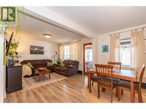3883 3Rd Avenue, Smithers, BC - Indoor
