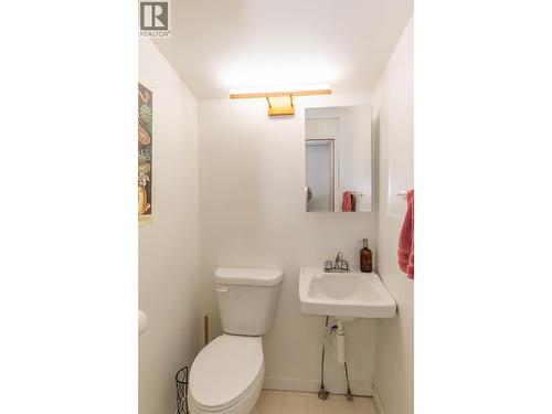 3883 3Rd Avenue, Smithers, BC - Indoor Photo Showing Bathroom