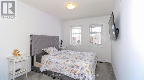 32 Milson Crescent, Essa, ON - Indoor Photo Showing Bedroom