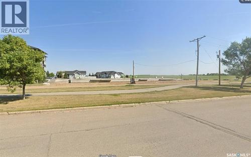 830 5Th Street Ne, Weyburn, SK 