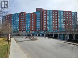 55 BLUE SPRINGS Drive Unit# 805  Waterloo, ON N2J 4T3