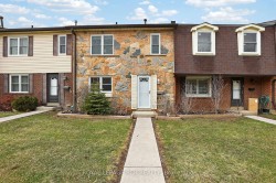 12-2825 Gananoque Drive  Mississauga, ON L5N 1V6