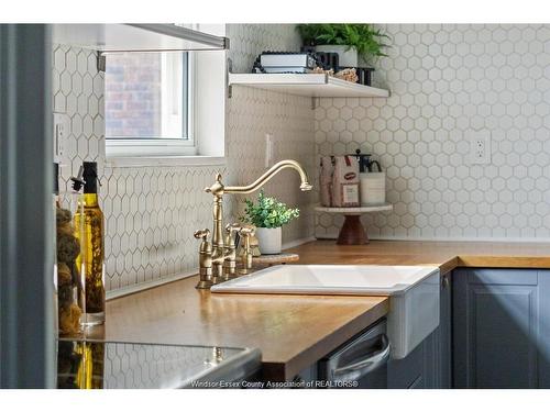 809 Gladstone, Windsor, ON 