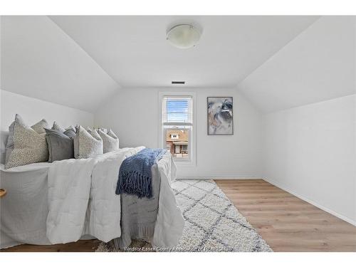 809 Gladstone, Windsor, ON 