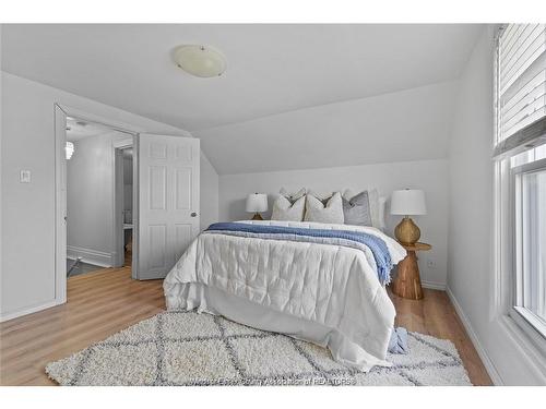 809 Gladstone, Windsor, ON 