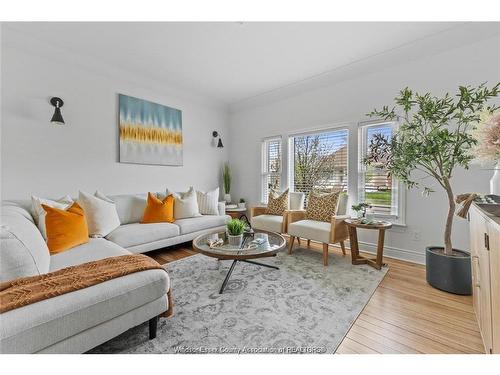 809 Gladstone, Windsor, ON 