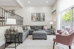 54-141 Clark Avenue Markham, ON L3T 4P4