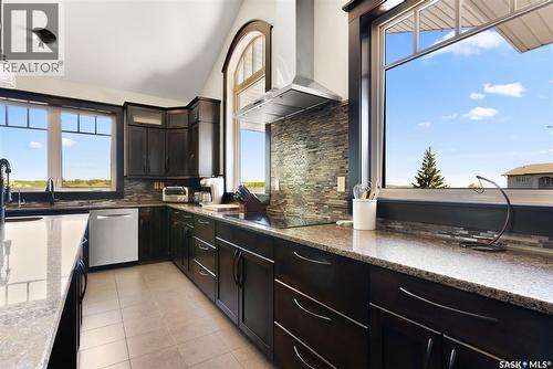 15 Meadow Bay, Lumsden, SK - Indoor Photo Showing Kitchen With Upgraded Kitchen