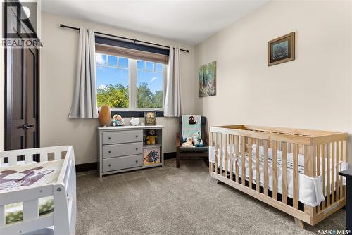 15 Meadow Bay, Lumsden, SK - Indoor Photo Showing Bedroom