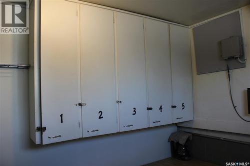 459 6Th Avenue Nw, Swift Current, SK - Indoor Photo Showing Other Room