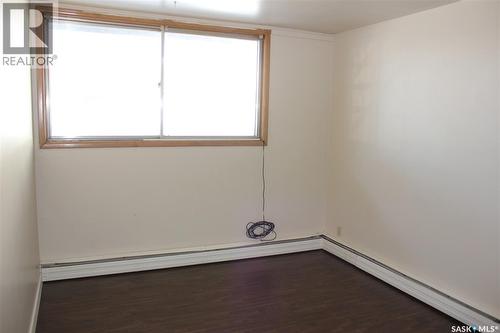 459 6Th Avenue Nw, Swift Current, SK - Indoor Photo Showing Other Room