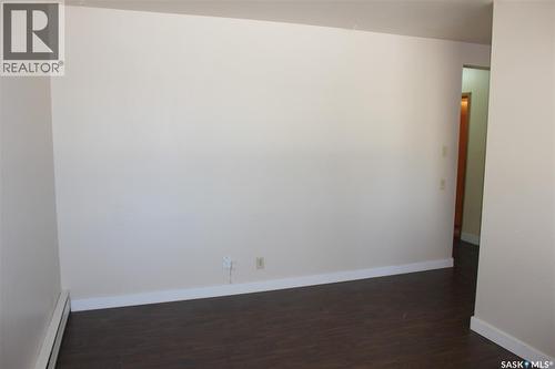 459 6Th Avenue Nw, Swift Current, SK - Indoor Photo Showing Other Room