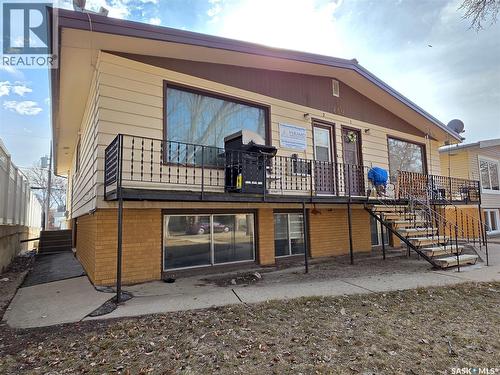 459 6Th Avenue Nw, Swift Current, SK - Outdoor With Deck Patio Veranda