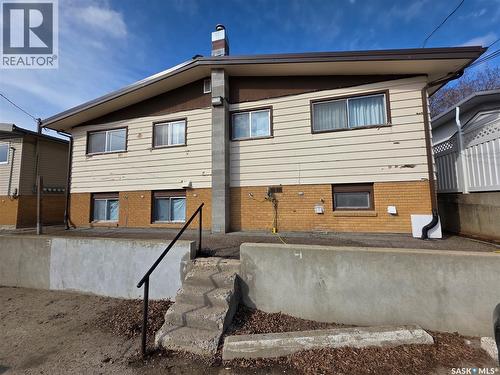 459 6Th Avenue Nw, Swift Current, SK - Outdoor