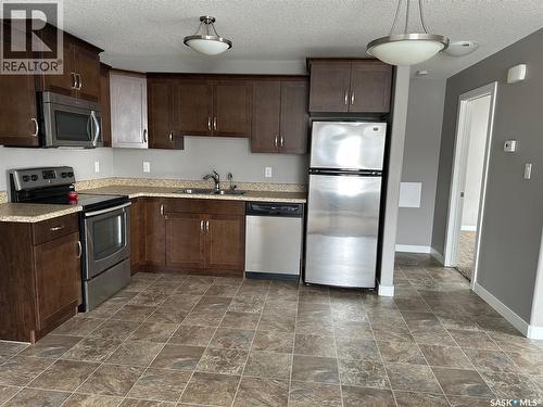 6 416 Main Street, Bienfait, SK - Indoor Photo Showing Kitchen With Double Sink