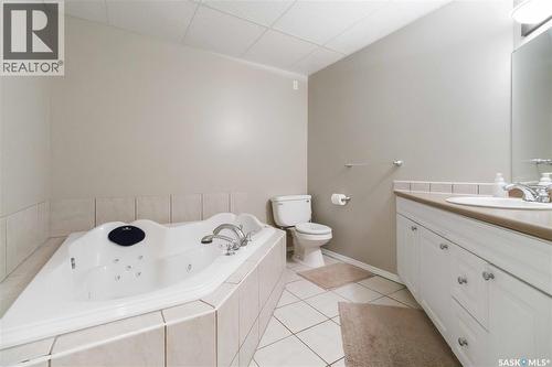 330 Sears Cove, Saskatoon, SK - Indoor Photo Showing Bathroom