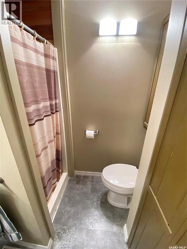 389 Maple Avenue, Yorkton, SK - Indoor Photo Showing Bathroom