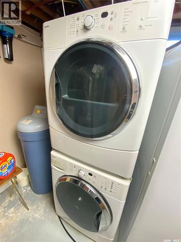 389 Maple Avenue, Yorkton, SK - Indoor Photo Showing Laundry Room