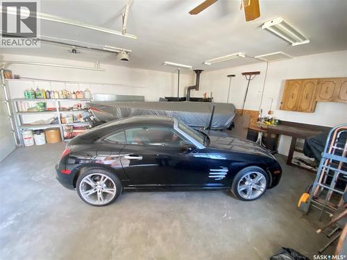 389 Maple Avenue, Yorkton, SK - Indoor Photo Showing Garage