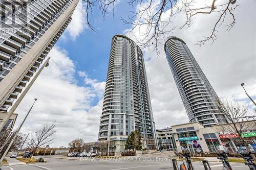 3918 - 135 VILLAGE GREEN SQUARE  Toronto, ON M1S 0G4