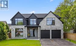 282 MAURICE DRIVE Oakville, ON L6K 2X3