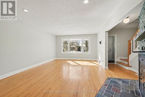 1071 Aldea Avenue, Ottawa, ON - Indoor