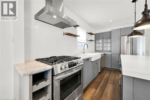28 Marion Crescent, Dundas, ON - Indoor Photo Showing Kitchen With Stainless Steel Kitchen With Upgraded Kitchen