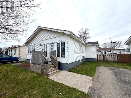 25 St Stephens Street  Stephenville, NL A2N 1L5