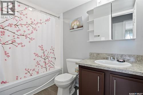206 31 Rodenbush Drive, Regina, SK - Indoor Photo Showing Bathroom