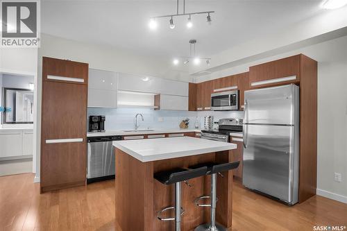 1102 1015 Patrick Crescent, Saskatoon, SK - Indoor Photo Showing Kitchen With Stainless Steel Kitchen With Upgraded Kitchen
