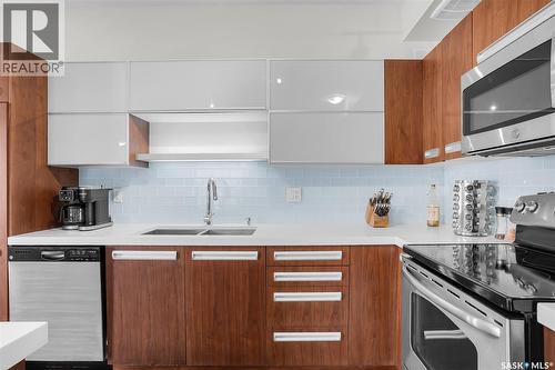 1102 1015 Patrick Crescent, Saskatoon, SK - Indoor Photo Showing Kitchen With Stainless Steel Kitchen With Double Sink
