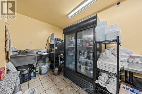 Kitchen - 121 Preston Street, Ottawa, ON 