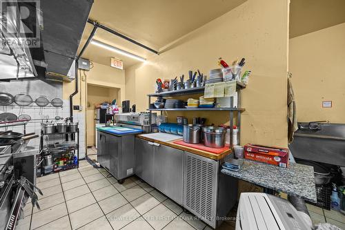 Kitchen - 121 Preston Street, Ottawa, ON 
