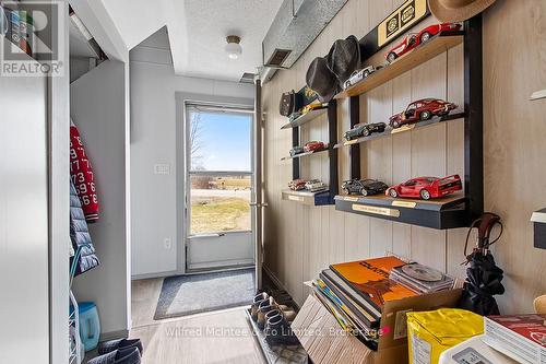 mudroom has exit to front and rear yards - 401395 Grey Rd 4, West Grey, ON 