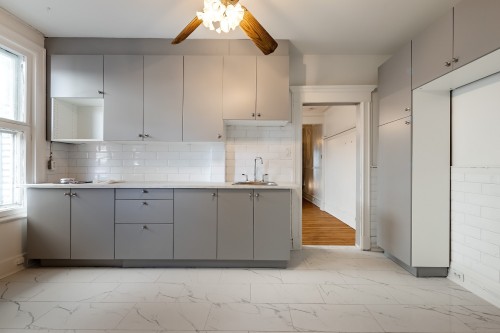 Kitchen - 7461 Av. De L'Épée, Montréal (Villeray/Saint-Michel/Parc-Extension), QC - Indoor Photo Showing Kitchen