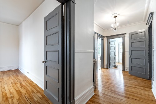 Passageway - 7461 Av. De L'Épée, Montréal (Villeray/Saint-Michel/Parc-Extension), QC - Indoor Photo Showing Other Room