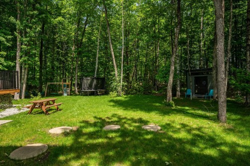 Cour - 54 Rue De Lorimier, Saint-Colomban, QC - Outdoor