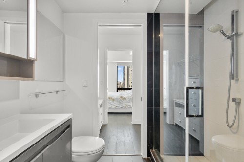 Salle de bains attenante à la CCP - 1806-1288 Av. Des Canadiens-De-Montréal, Montréal (Ville-Marie), QC - Indoor Photo Showing Bathroom