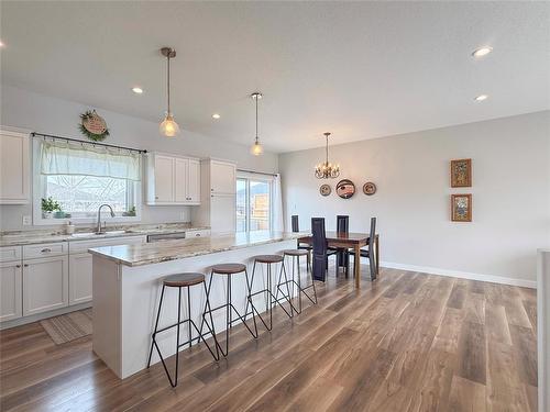 11 Marsh Crescent, Brandon, MB - Indoor Photo Showing Kitchen With Upgraded Kitchen