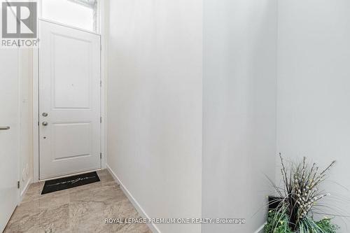 2 Seacoasts Circle, Vaughan, ON - Indoor Photo Showing Other Room