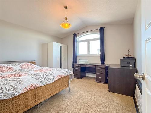 36 Southview Drive, Brandon, MB - Indoor Photo Showing Bedroom