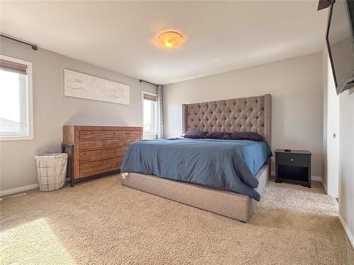 36 Southview Drive, Brandon, MB - Indoor Photo Showing Bedroom