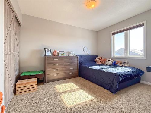 36 Southview Drive, Brandon, MB - Indoor Photo Showing Bedroom