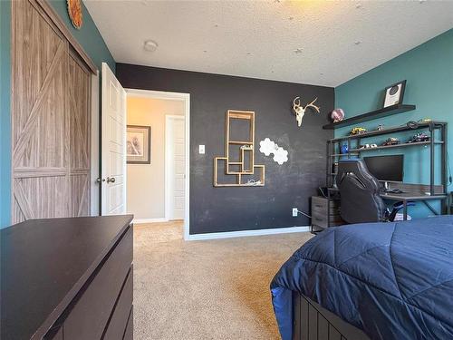 36 Southview Drive, Brandon, MB - Indoor Photo Showing Bedroom